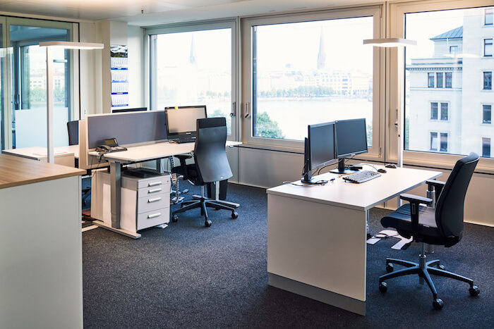 CASIS-WP Büro im Finnlandhaus mit Blick auf Binnenalster